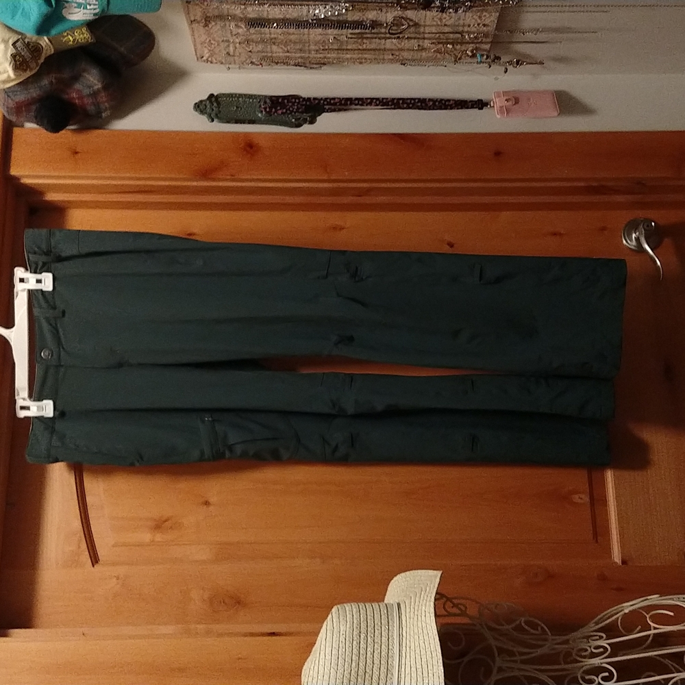 Rei 8 petite hiking pants, shorts or capri